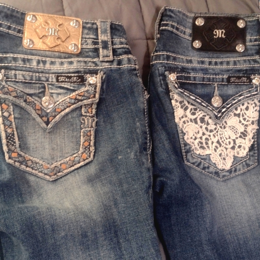Miss Me Women's Blue Jeans Bundle Size 27